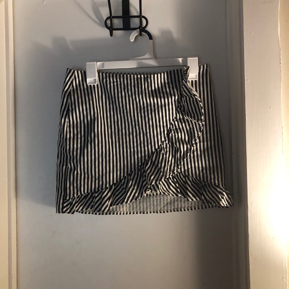 Black and White striped skort